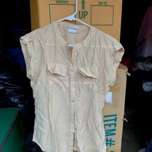 Adorable tan blouse size extra small